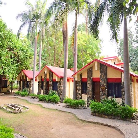 Leopard'S Lair Jungle Lodge Bisalpur ภายนอก รูปภาพ